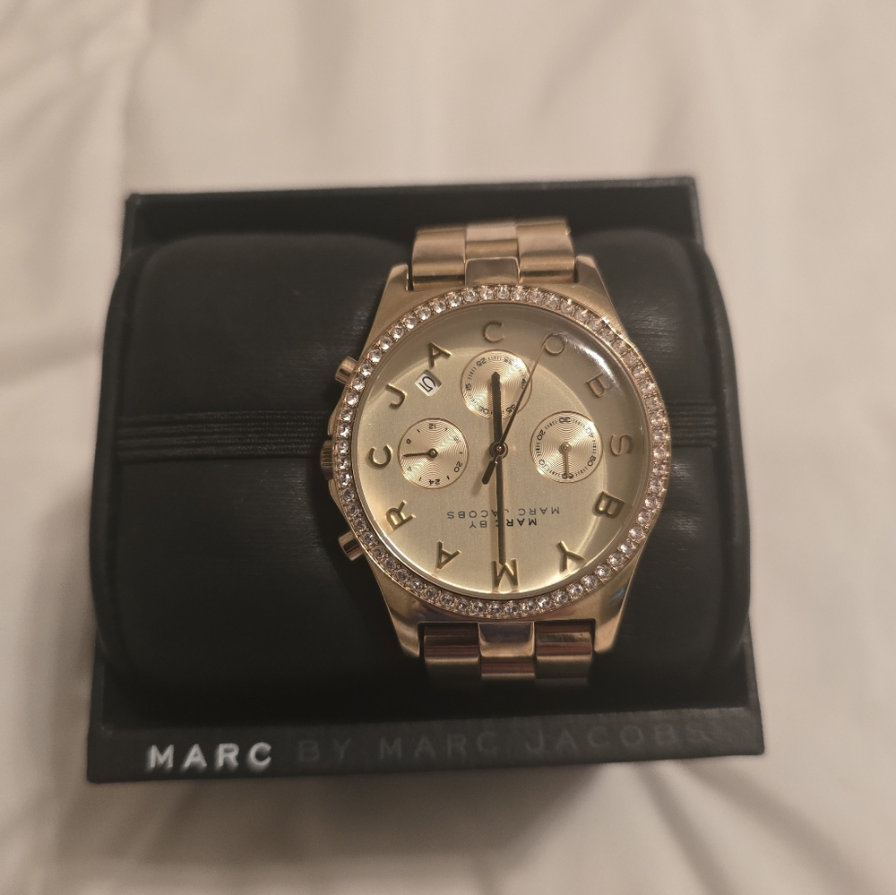 Marc Jacobs Hernry Women Gold Stainless Steel Watch